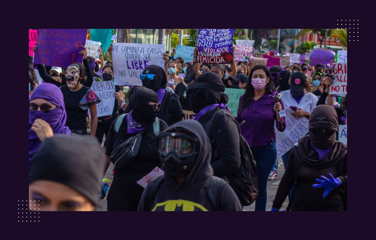 Mujeres protestando contra la violencia en méxico